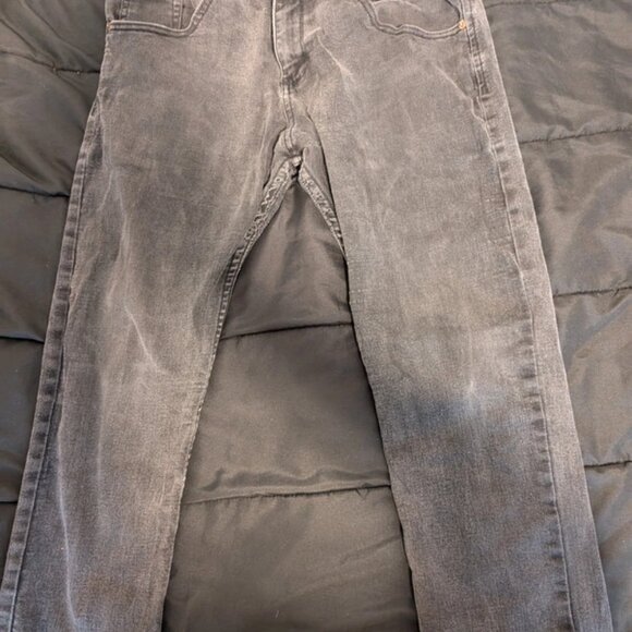Black Levis jean - Picture 1 of 3